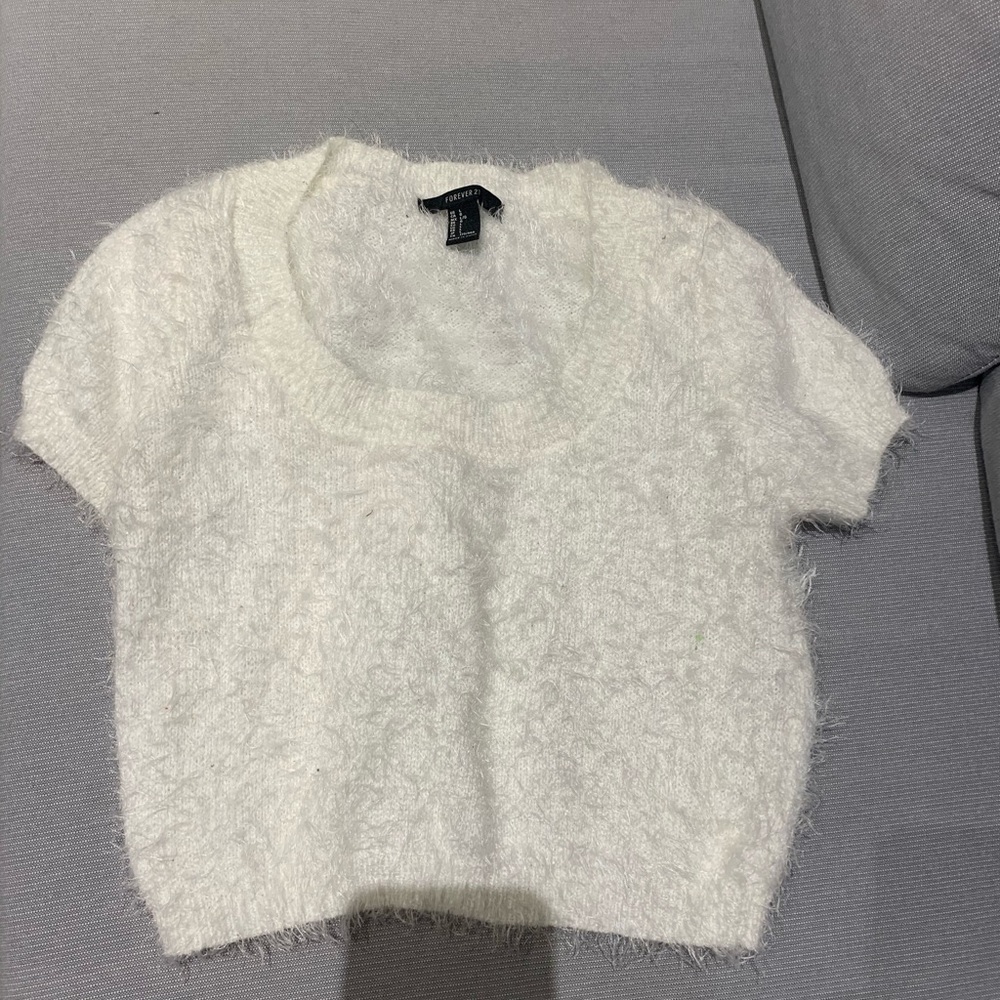 Fuzzy white sweater crop top - Forever 21